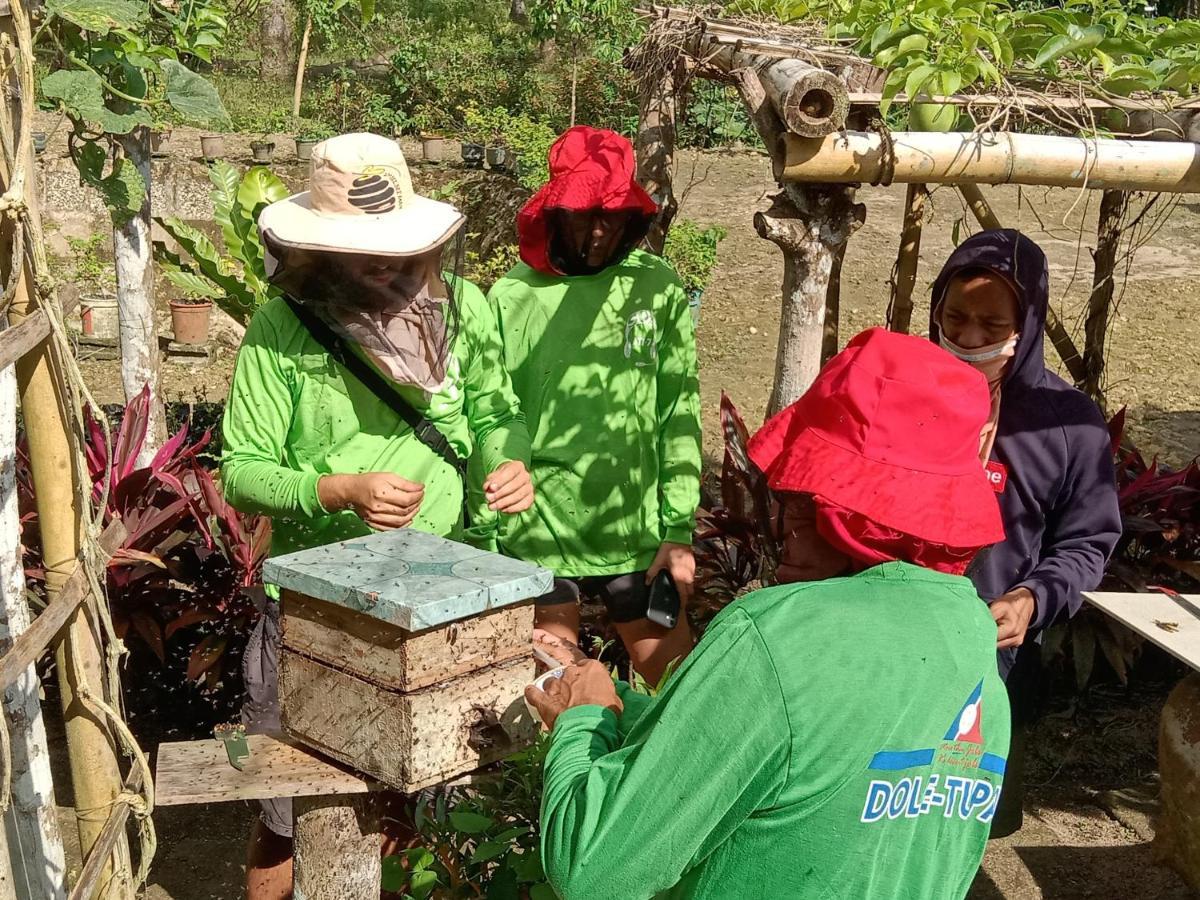 Jolits Ecogarden Hostel Batuan Luaran gambar